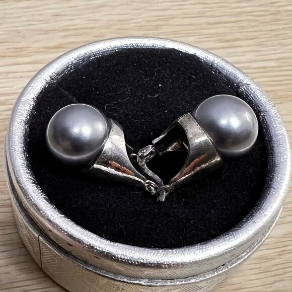 VINTAGE FAUX GRAY PEARL & MARCASITE STERLING SILVER 925 DROP EARRINGS ~ 1 in - Picture 5 of 9